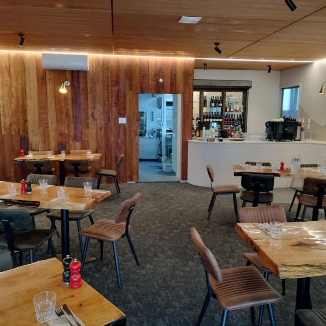Nui Bistro